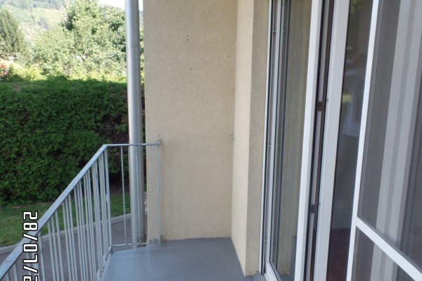 Obere Dorfstraße: geräumige 2-Zimmerwohnung mit Balkon