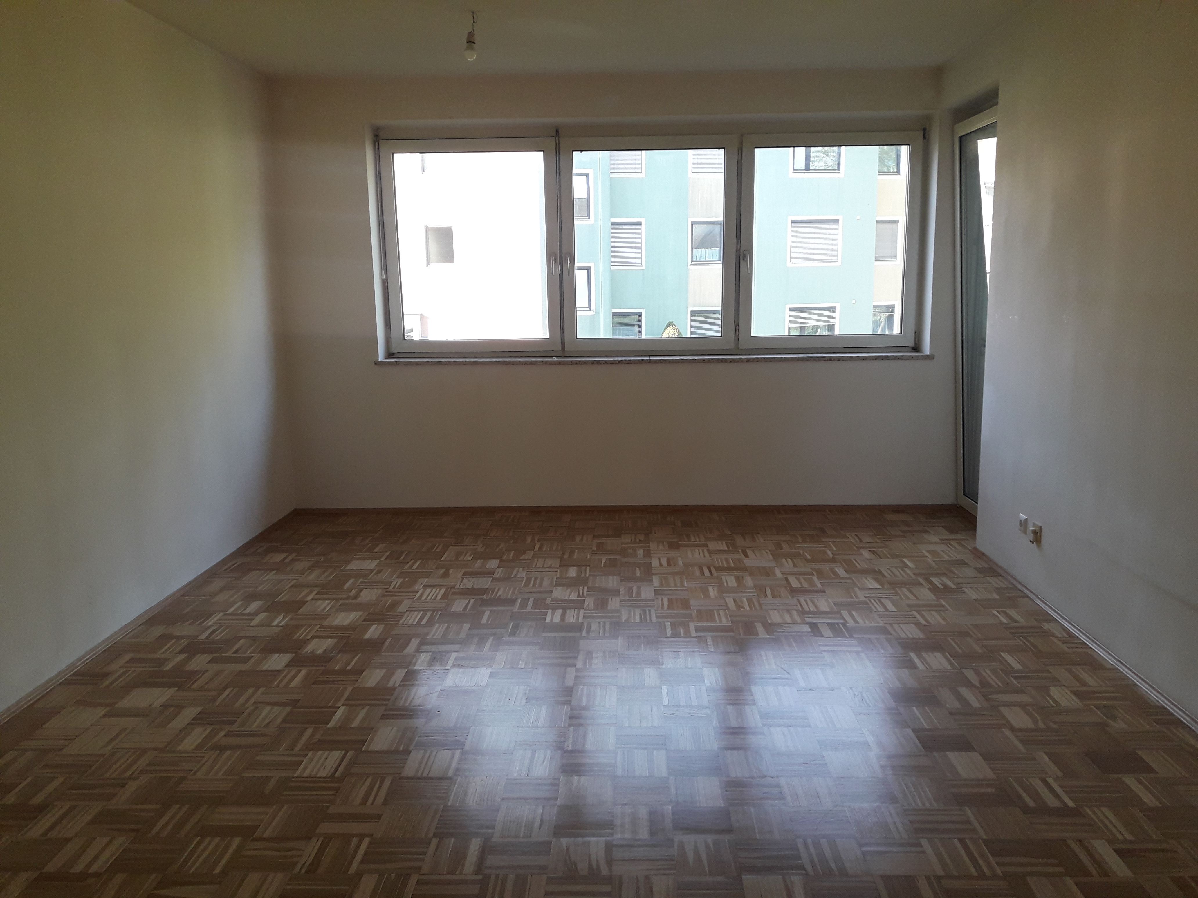 Martinhofstraße: helle 2-Zimmerwohnung Nähe Straßganger Bad