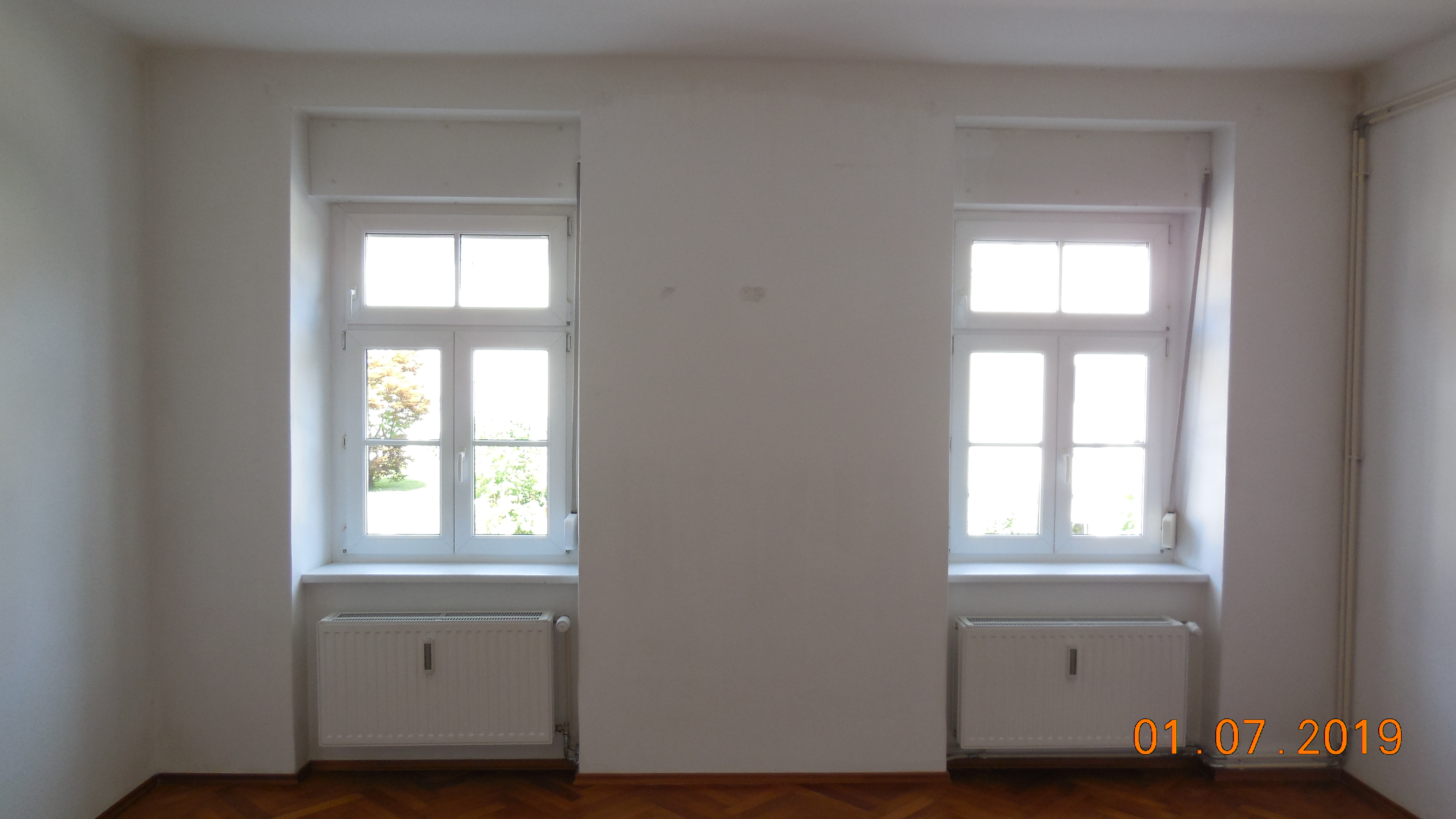 Pestalozzistraße: 1-Zimmer-Altbauwohnung